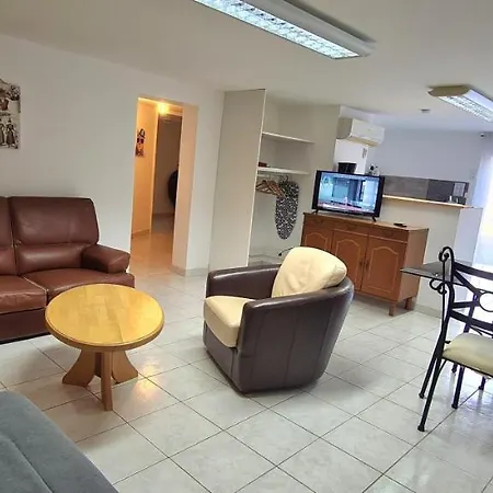 Le Cordonnier 4 Couchages A 10 Min Du Puy Du Fou Holiday home La Verrie